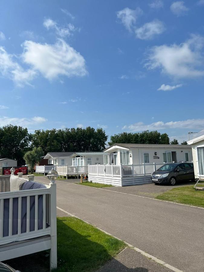 Camber Sands 6 berths 2 bath Decked, Dog Friendly Bagian luar foto